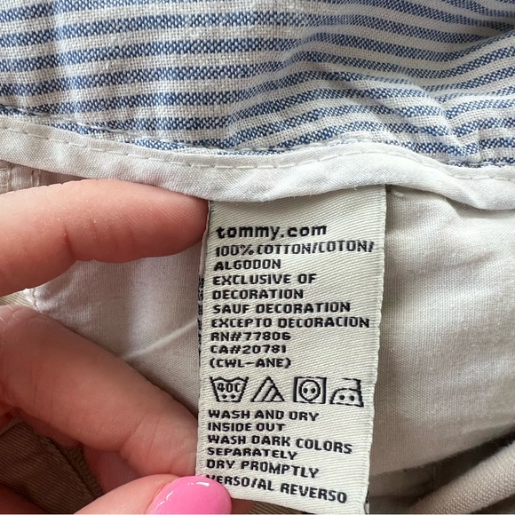 Tommy Hilfiger Vintage Khaki Chino Shorts | Size 6 - Picture 7 of 7